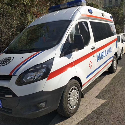 乌拉特前品质救护车出租，为您的健康出行负责