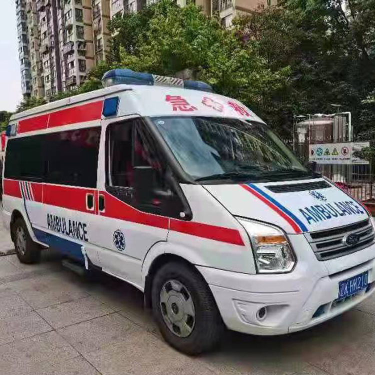 乌拉特前长途救护车护送病人返乡