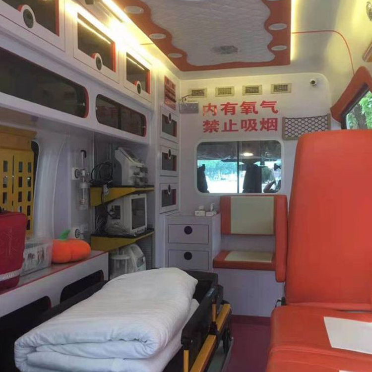 乌拉特前癌症租赁救护车转运:为生命护航的科技与人文关怀